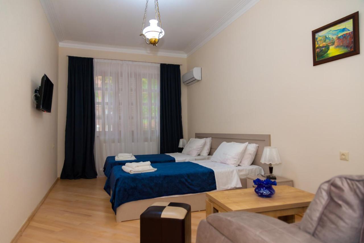 Holiday Rooms Tbilissi Extérieur photo